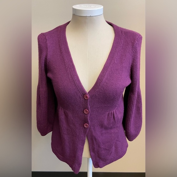 H&M purple soft acrylic full sleeve button up cardigan women's size Medium - Picture 1 of 7